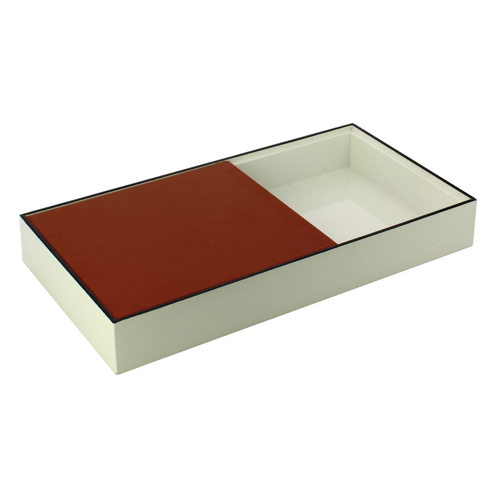 Caja rectangular de madera blanca con semitapa granate.