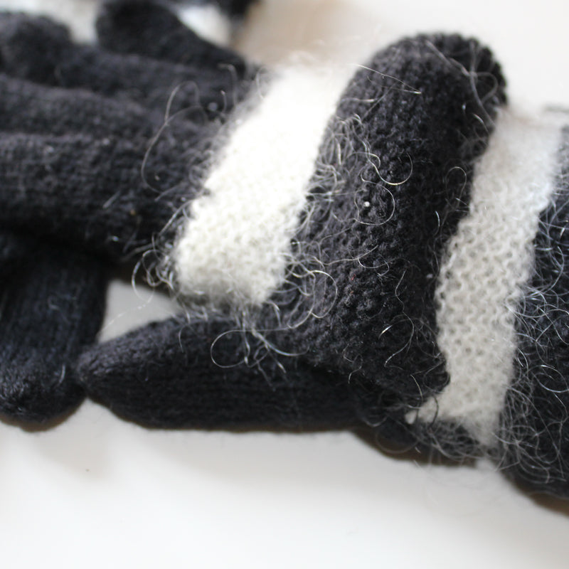 
                  
                    Gloves Portrait of a Woman Cranach
                  
                